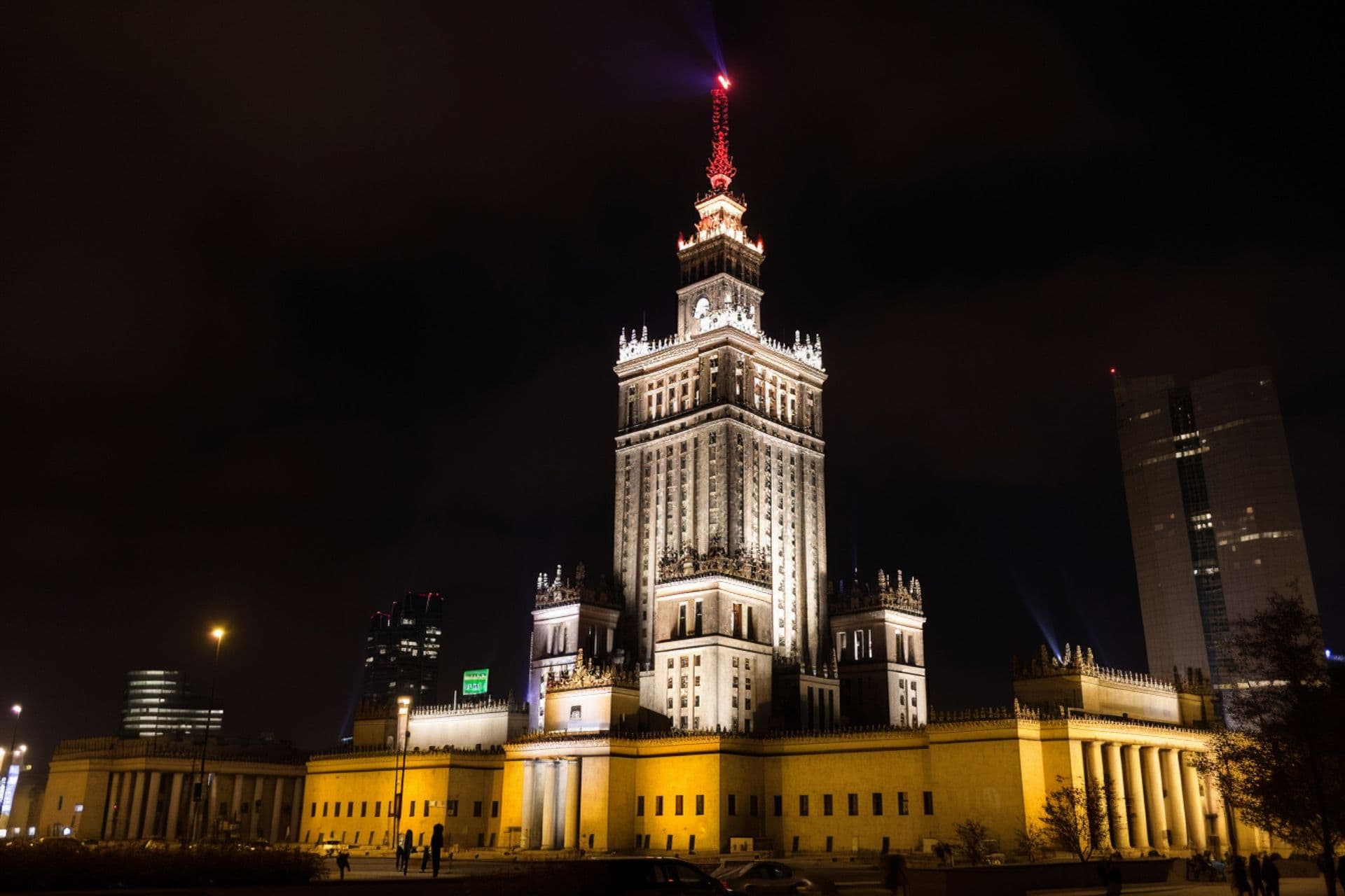 Czy na Bielanach jest metro?